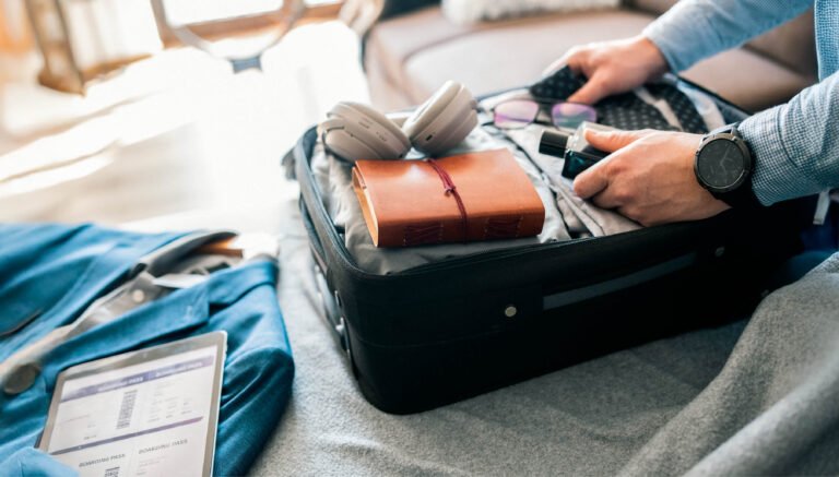 Switching Off to Feel More Why Some Travelers Are Choosing Silence Over Signal